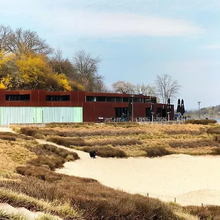 Neues-ferienhaus-am-schoenen-ferienpark-twistesee-naehe-bad-arolsen بيت للعطل