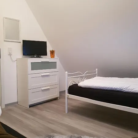 Neues-ferienhaus-am-schoenen-ferienpark-twistesee-naehe-bad-arolsen