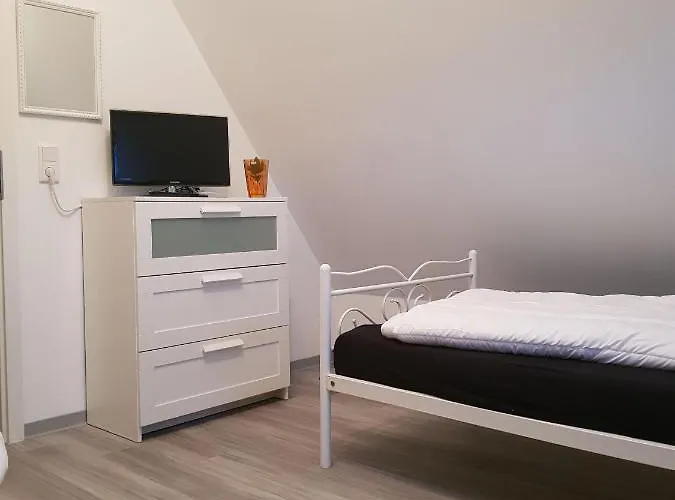 Neues-ferienhaus-am-schoenen-ferienpark-twistesee-naehe-bad-arolsen